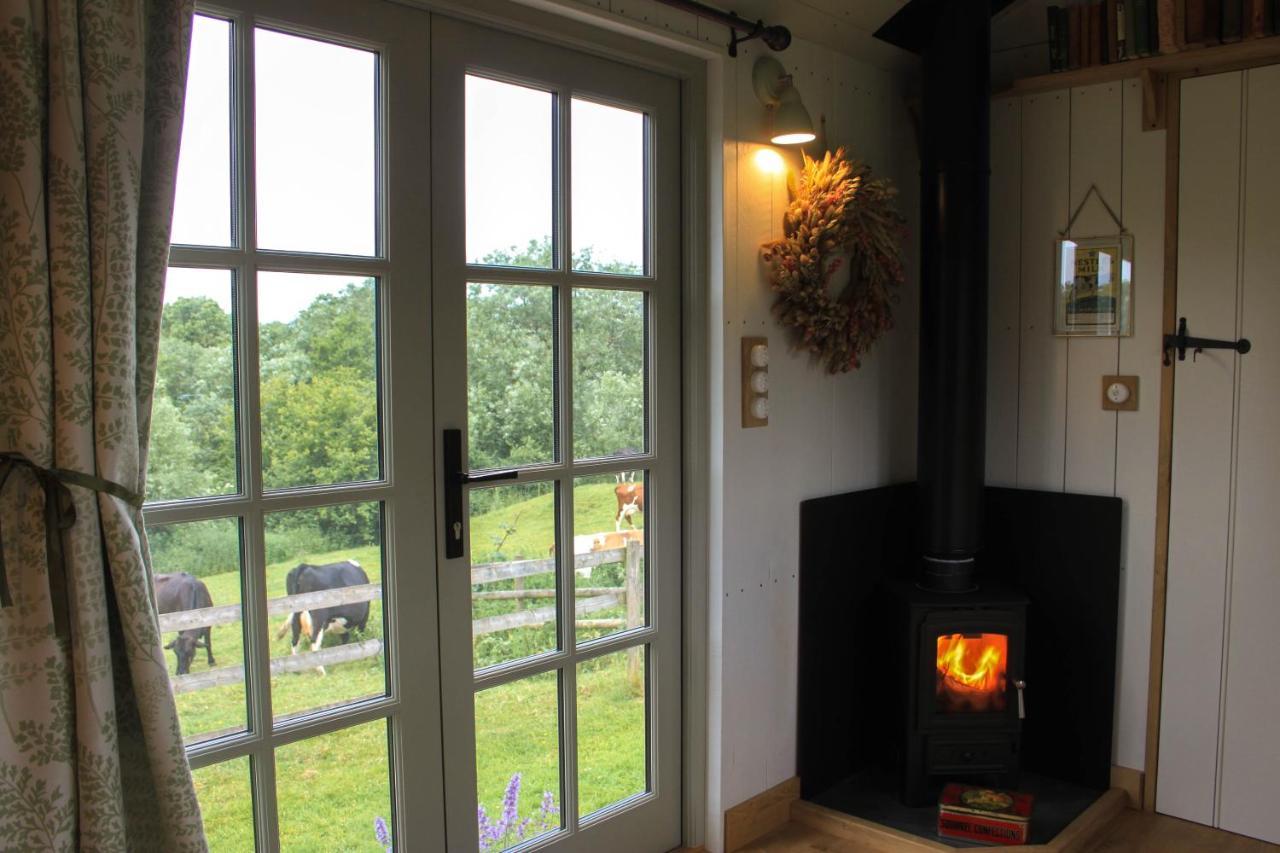 Lodge The Parlour, For Alton Towers & The Peak District Uttoxeter
