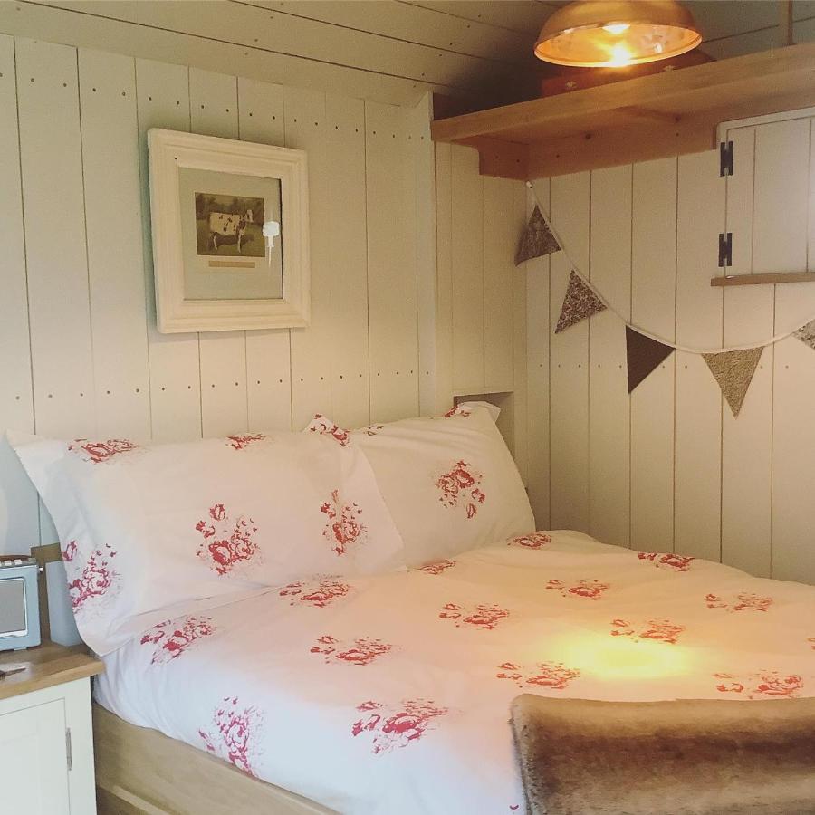 The Parlour, For Alton Towers & The Peak District Lodge *